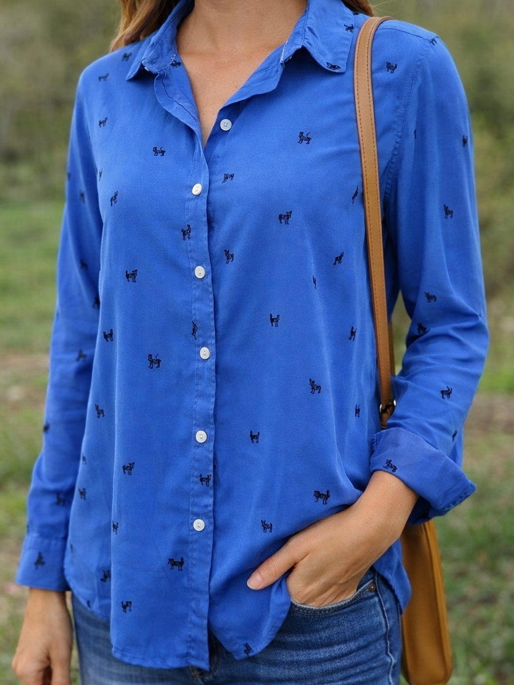 100% Rayon Blouse Size M Blue Dog Print Lightweight Janet Delancey